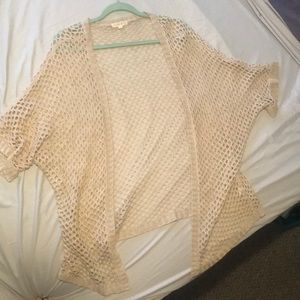 🛍🎀 bundle & save Cream woven kimono cover